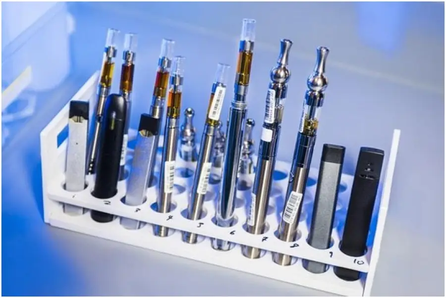 Liquidi base sigaretta elettronica: quali scegliere per il viaggio?