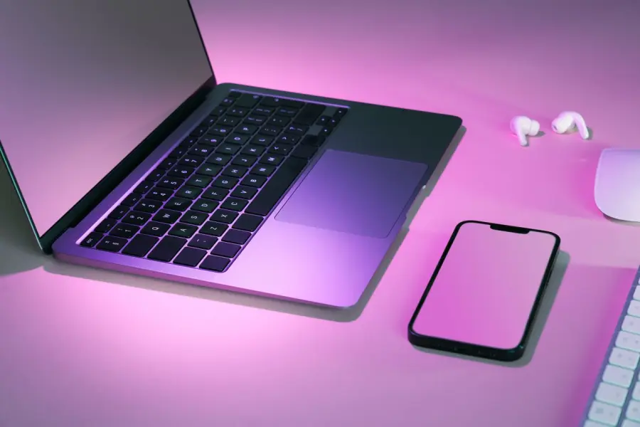 Sicurezza dei dispositivi mobili in azienda: le strategie che le PMI non possono più rimandare