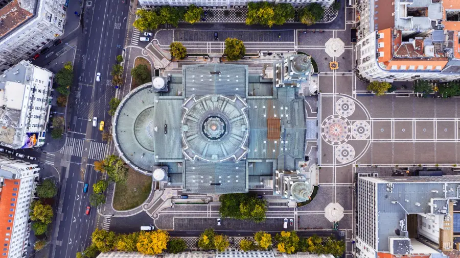 Bucarest: la capitale della Romania e i suoi contrasti