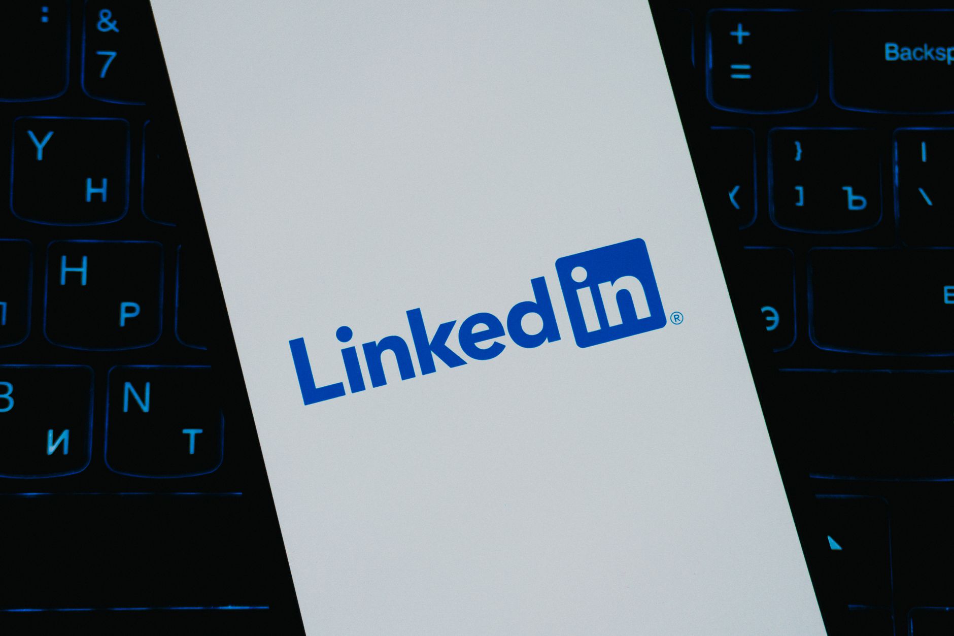 LinkedIn come funziona: guida pratica per il lavoro