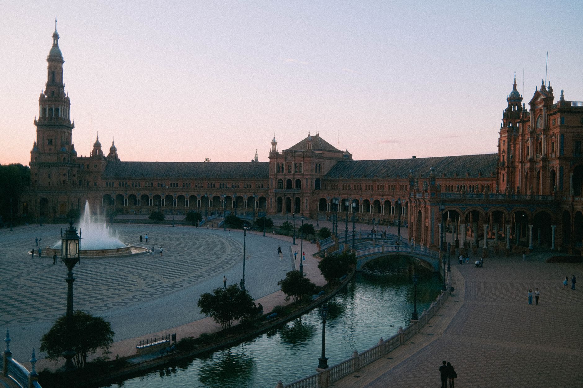 Siviglia in primavera: zagara, feria e Semana Santa
