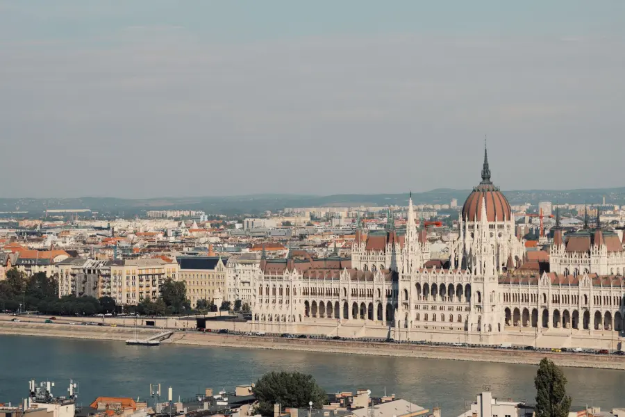 Budapest: Buda, Pest e i ruin bar sul Danubio